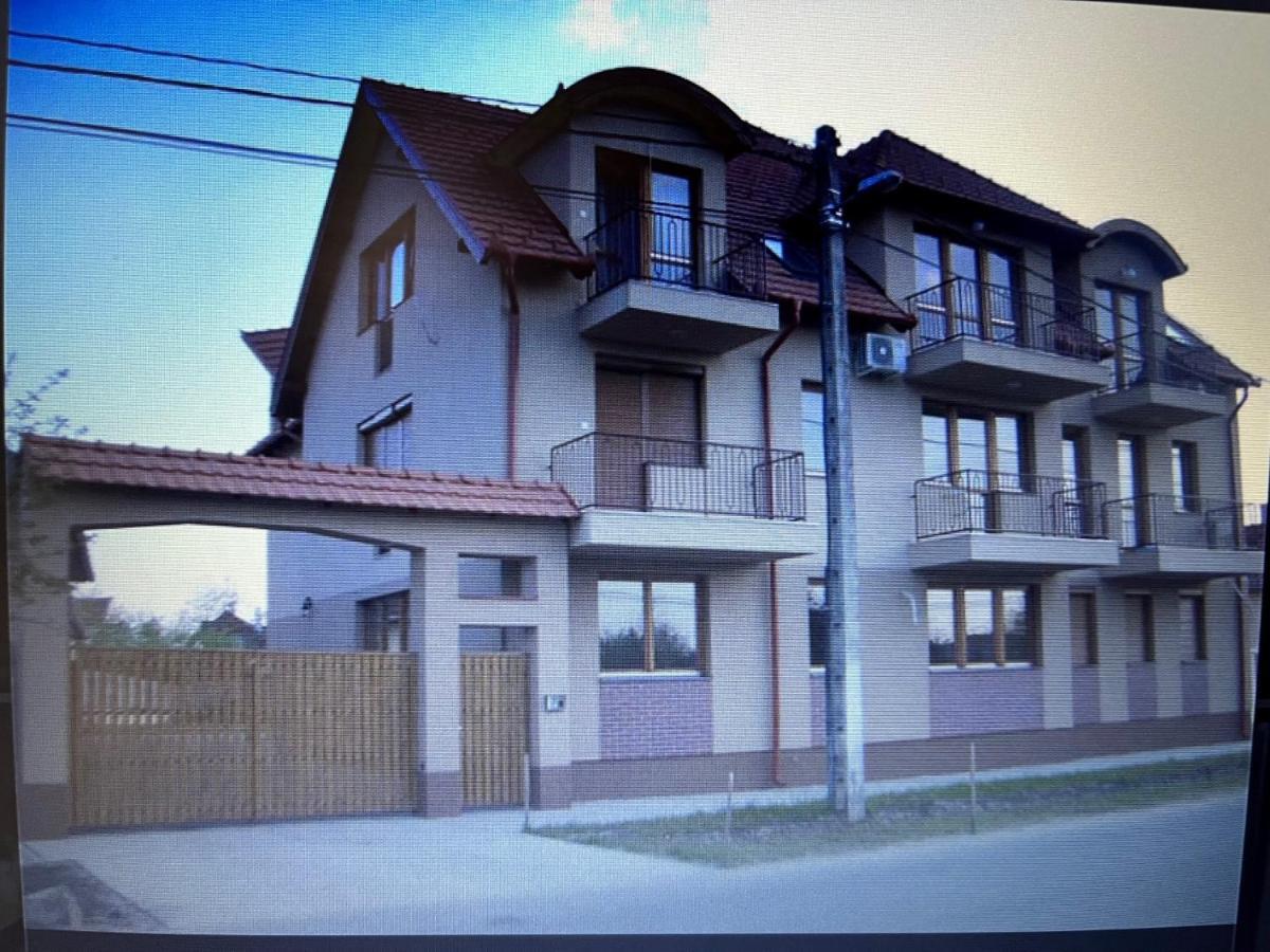 Brookforest Family Apartman Hajdúszoboszló Екстериор снимка